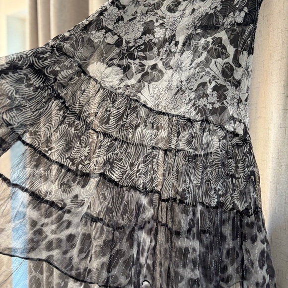 kimchi & blue Black and White Sheer flirty Dress. Multi-patterned.Likely size XS - Picture 2 of 10